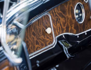 Interior 1931 Packard Deluxe Eight Roadster (840-472)