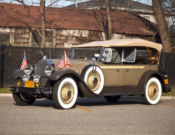 1929 Packard Custom Eight Touring (640-340)
