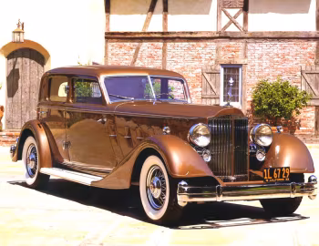 1933 Packard Custom Twelve Sport Sedan by Dietrich (1006-3182)