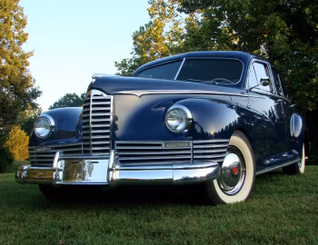 1946 Packard Deluxe Clipper Touring Sedan (2111-1612)