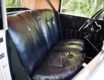 Interior 1931 Packard Deluxe Eight Convertible Coupe (840-479)