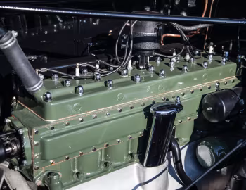 Під капотом 1932 Packard Deluxe Eight Phaeton (903-511)