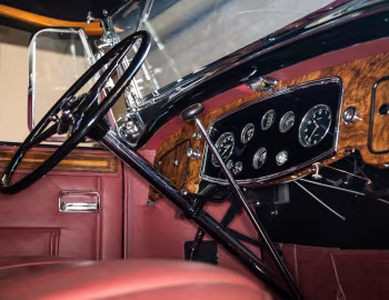 Інтер'єр 1932 Packard Deluxe Eight Phaeton (903-511)