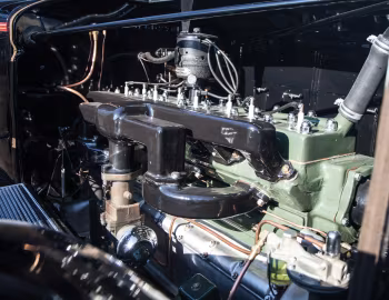 Під капотом 1932 Packard Deluxe Eight Phaeton (903-511)