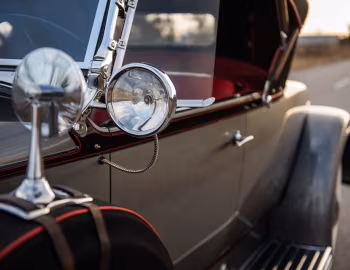 1931 Packard Deluxe Eight Roadster (840-472)