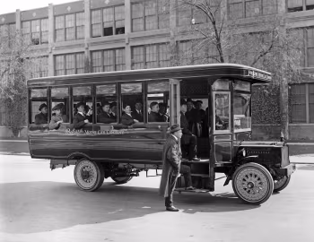 1917 Packard E-Series Jitney Bus