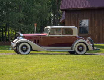 1933 Packard Eight Coupe (1002-617)
