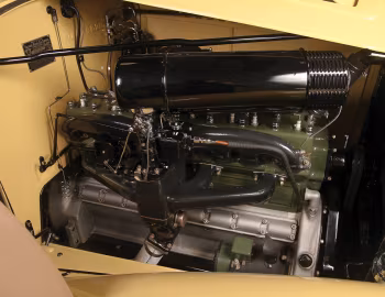 Під капотом 1934 Packard Eight Convertible Victoria by Dietrich (1101-727)