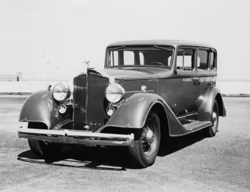 1934 Packard Eight 5-passenger Sedan (1100-703)