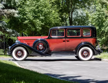 1934 Packard Eight 5-passenger Sedan (1100-703)