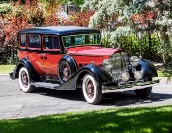 1934 Packard Eight 5-passenger Sedan (1100-703)