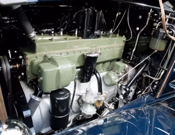Під капотом 1934 Packard Eight Convertible Sedan by Dietrich (1101)
