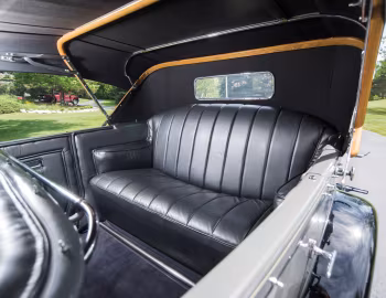 Інтер'єр 1932 Packard Standard Eight Phaeton (902-501)