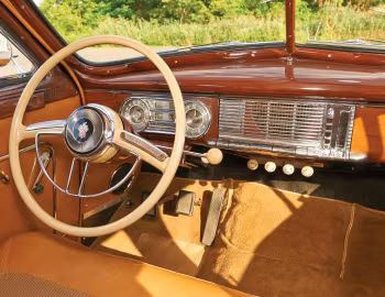 Painel frontal 1948 Packard Eight Station Sedan (2201-2293)
