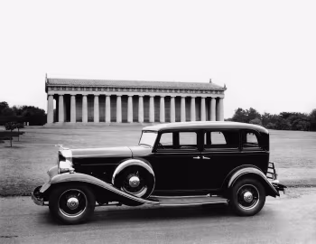 1932 Packard Light Eight Sedan (900-553)