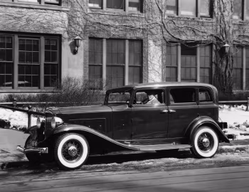 1932 Packard Light Eight Sedan (900-553)