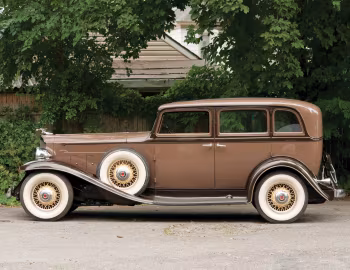 1932 Packard Light Eight Sedan (900-553)