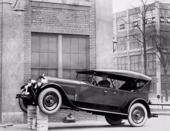 1924 Packard Single Eight 7-passenger Touring (143-245)