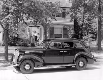 1939 Packard Six 4-door Touring Sedan (1700-1282)