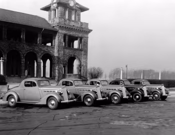 1937 Packard Six Business Coupe (115-C 1088)