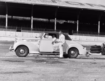 1938 Packard Six Convertible Coupe (1600-1189)