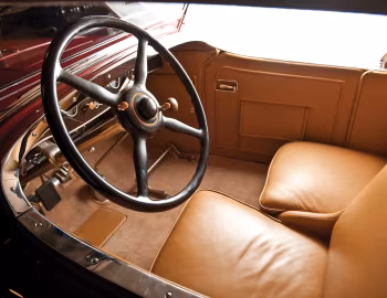 Interior 1930 Packard Speedster Eight Runabout (734-422)
