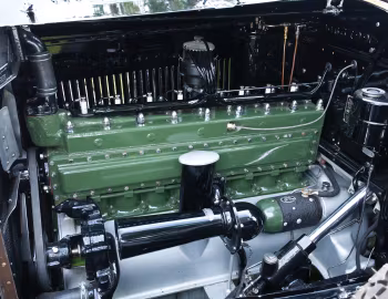 Sob o capô 1929 Packard Standard Eight Convertible Coupe (626-339)