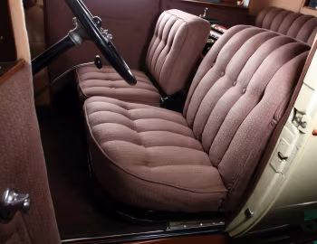 Interior 1929 Packard Standard Eight Coupe (633-337)