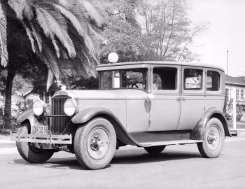 1931 Packard Standard Eight Sedan (826-463)