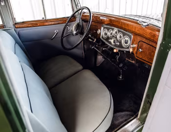 Interior 1933 Packard Super Eight Club Sedan (1004-656)