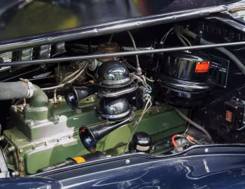 Sob o capô 1939 Packard Super Eight Phaeton State Car by Derham (1703)