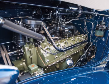 Sob o capô 1936 Packard Twelve Sport Phaeton (1407-921)
