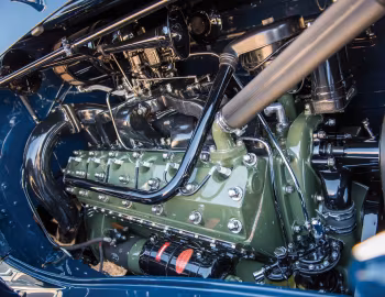 Sob o capô 1936 Packard Twelve Sport Phaeton (1407-921)