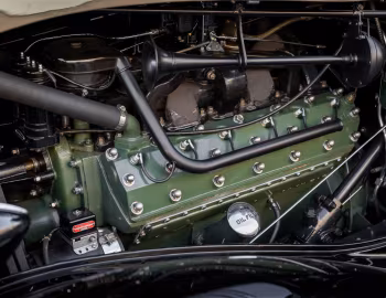 Sous la capuche 1936 Packard Twelve 5-passenger Coupe (1407-937)