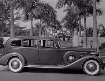 1935 Packard Twelve 7-passenger Sedan (1208-834)