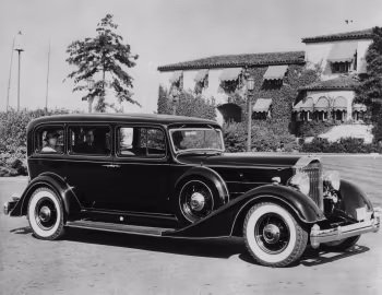 1934 Packard Twelve 7-passenger Sedan (1108-734)