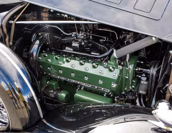 Під капотом 1934 Packard Twelve 7-passenger Touring (1107-730)