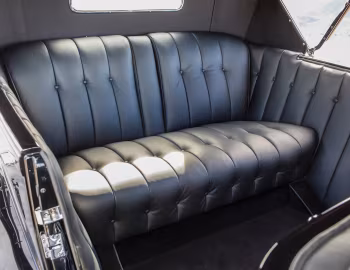 Інтер'єр 1934 Packard Twelve 7-passenger Touring (1107-730)