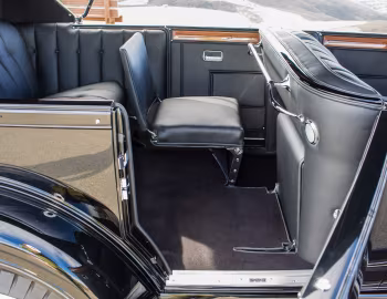 Інтер'єр 1934 Packard Twelve 7-passenger Touring (1107-730)