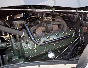 Під капотом 1935 Packard Twelve Close Coupled Limousine