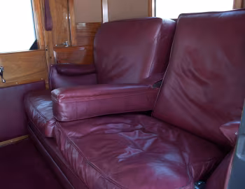 Інтер'єр 1935 Packard Twelve Close Coupled Limousine