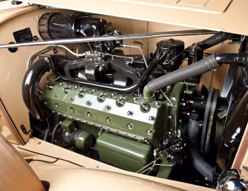 Під капотом 1934 Packard Twelve Convertible Sedan (1107-743)