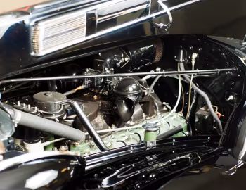 Sob o capô 1938 Packard Twelve Convertible Sedan (1608-1153)