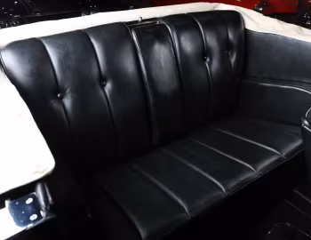 Інтер'єр 1934 Packard Twelve Convertible Victoria (1107-747) '08.1933–34