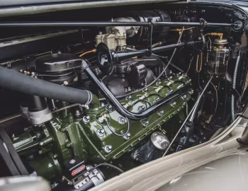 Sob o capô 1936 Packard Twelve Convertible Victoria by Dietrich (1407-927)