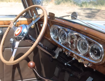 Інтер'єр 1937 Packard Twelve Coupe Roadster (1507-1039)
