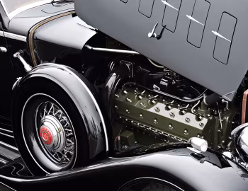 Sob o capô 1934 Packard Twelve Sport Sedan by Dietrich (1108-4182)