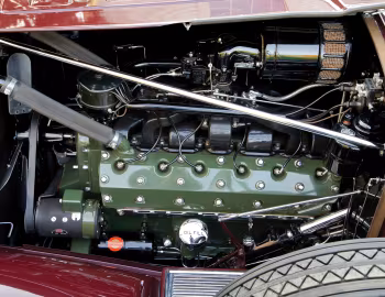 Sob o capô 1932 Packard Twin Six Individual Custom Convertible Sedan by Dietrich (906-2070)