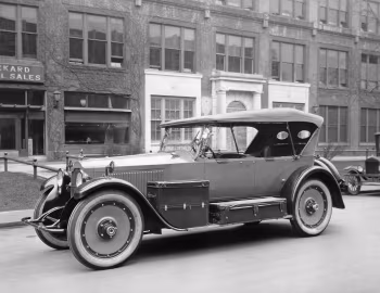 1920 Packard Twin Six 4-passenger Special Touring by Fleetwood (3-35)