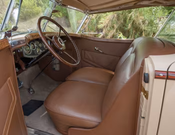 Інтер'єр 1932 Packard Twin Six Individual Custom Sport Phaeton by Dietrich (906-2069)